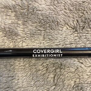 COVERGIRL Exhibitionist Lipliner Pencil in Garnet Red